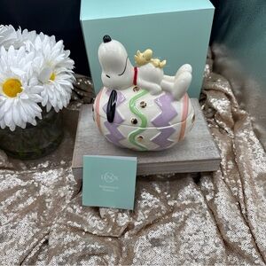 Lenox Snoopy Easter Egg Figurine
